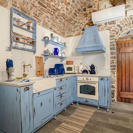 Byzantine Home In The Castle Mestá Екстериор снимка