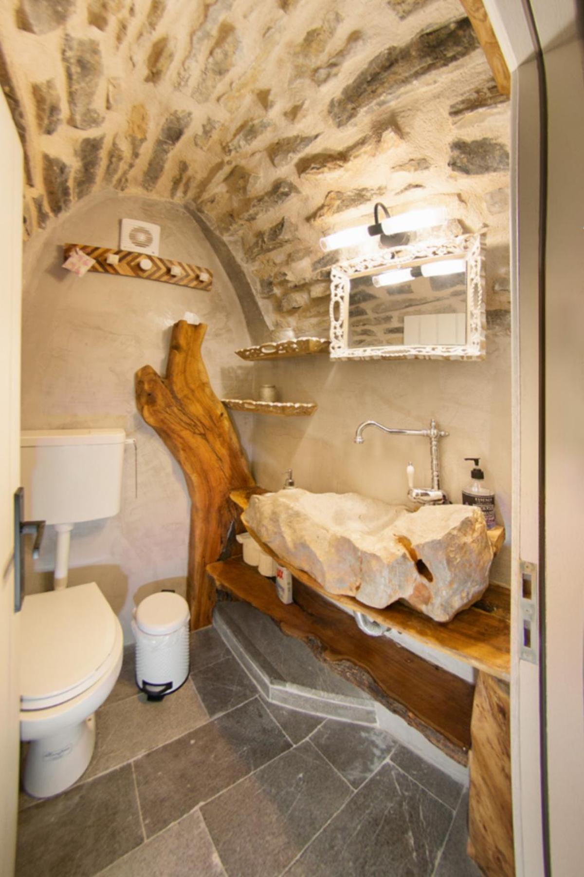 Byzantine Home In The Castle Mestá Екстериор снимка