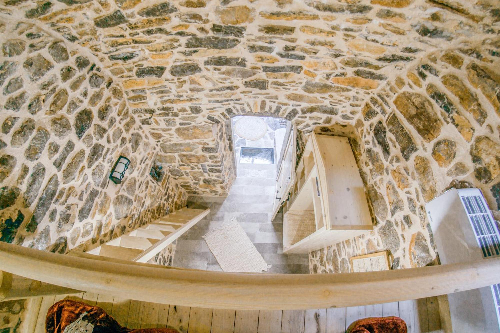 Byzantine Home In The Castle Mestá Екстериор снимка