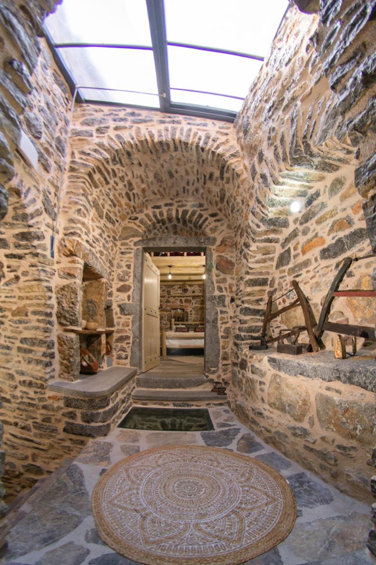 Byzantine Home In The Castle Mestá Екстериор снимка