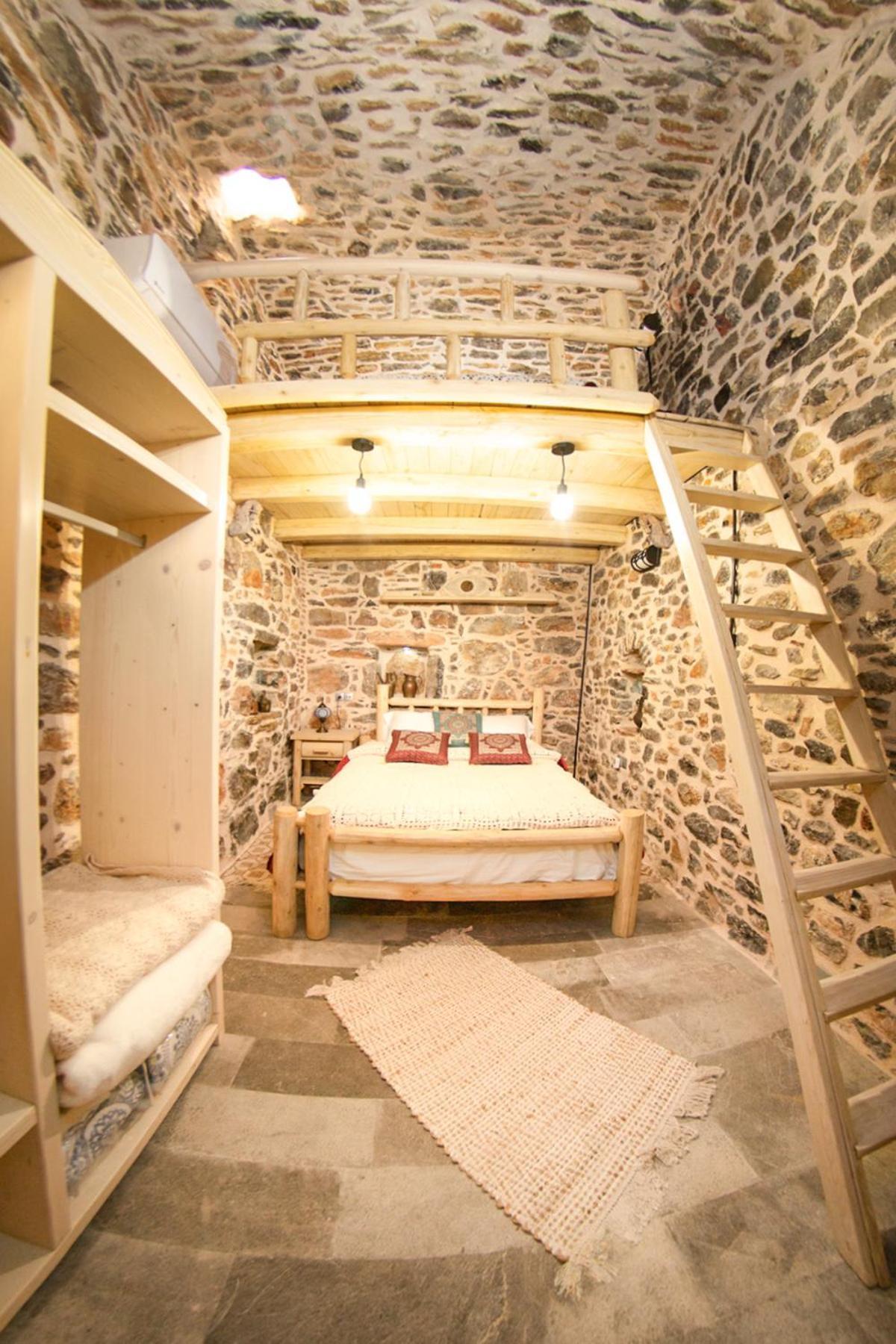 Byzantine Home In The Castle Mestá Екстериор снимка