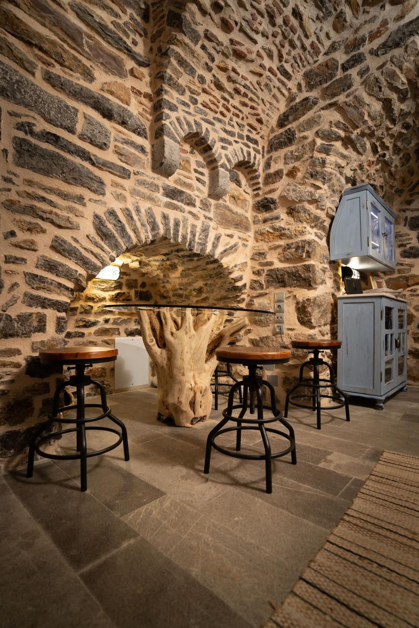 Byzantine Home In The Castle Mestá Екстериор снимка