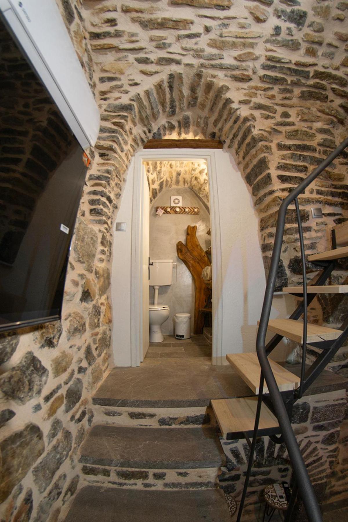 Byzantine Home In The Castle Mestá Екстериор снимка