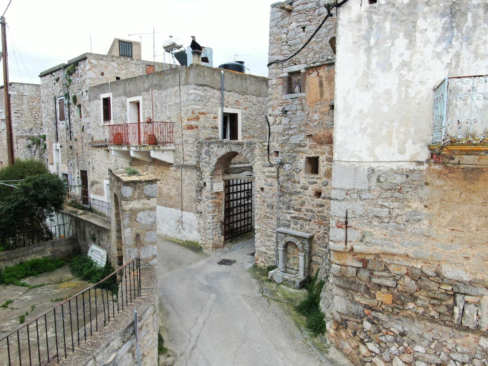 Byzantine Home In The Castle Mestá Екстериор снимка
