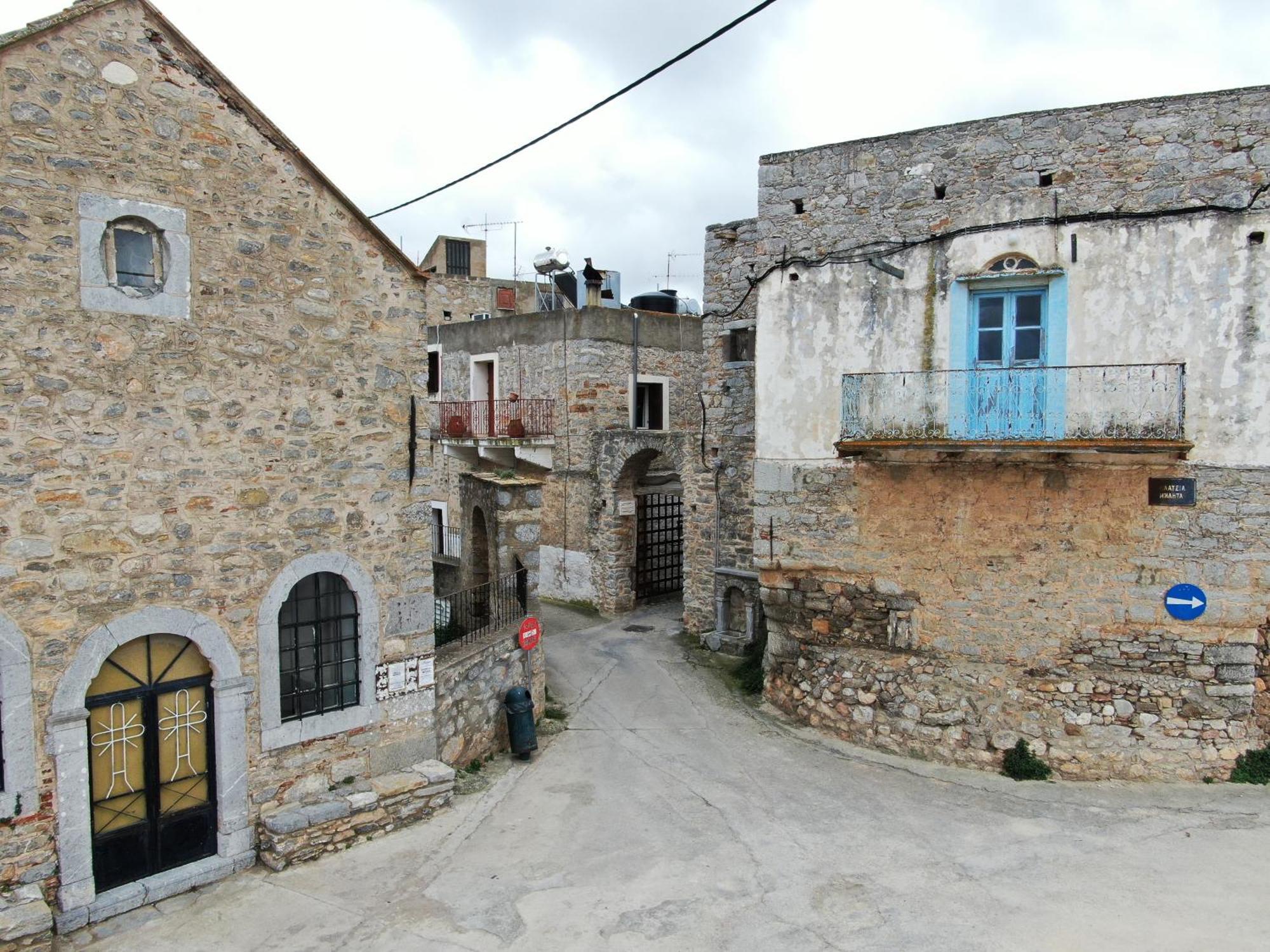 Byzantine Home In The Castle Mestá Екстериор снимка